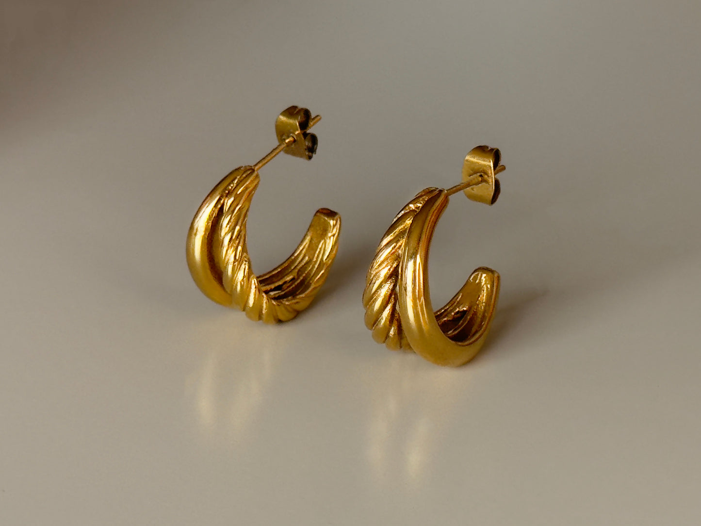 Twin hoop
